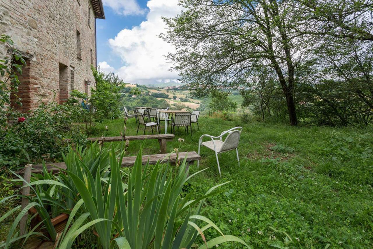 Agriturismo Il Poggio Degli Scoiattoli Perugia Exteriör bild