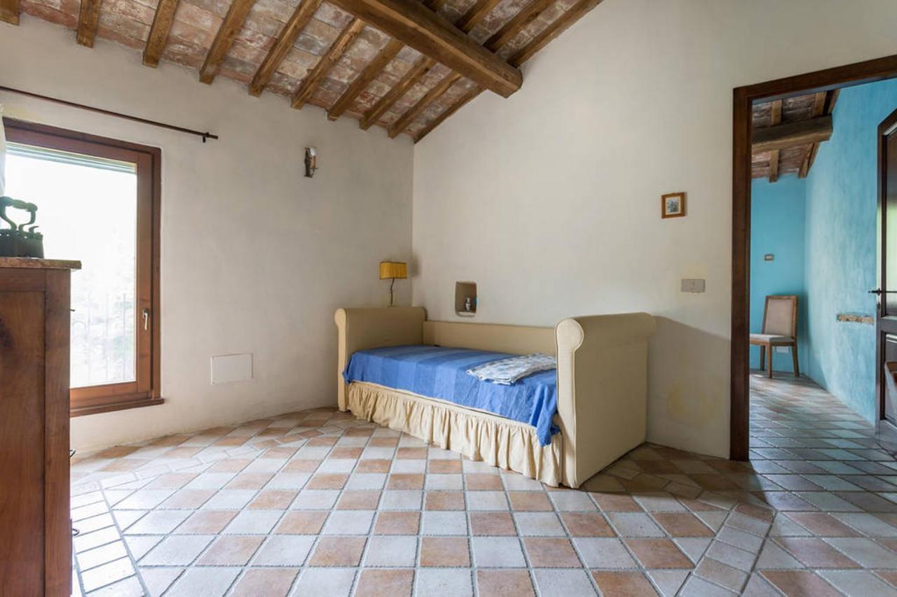Agriturismo Il Poggio Degli Scoiattoli Perugia Exteriör bild